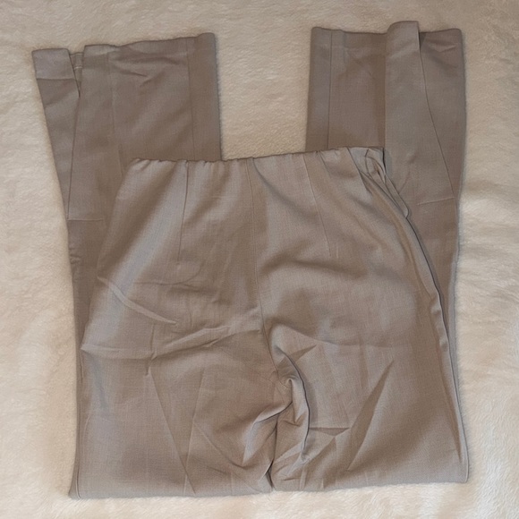 Abercrombie & Fitch Women's Beige Trousers - Picture 7 of 7